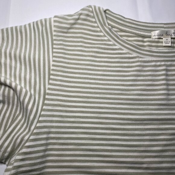 Nine Britton Rylan Double Flutter Cape Sleeve Womens M Tee Green Stripe Knit EUC - Picture 6 of 8